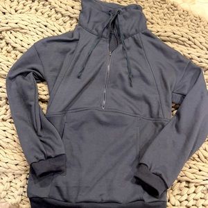 Half zip sweatshirt